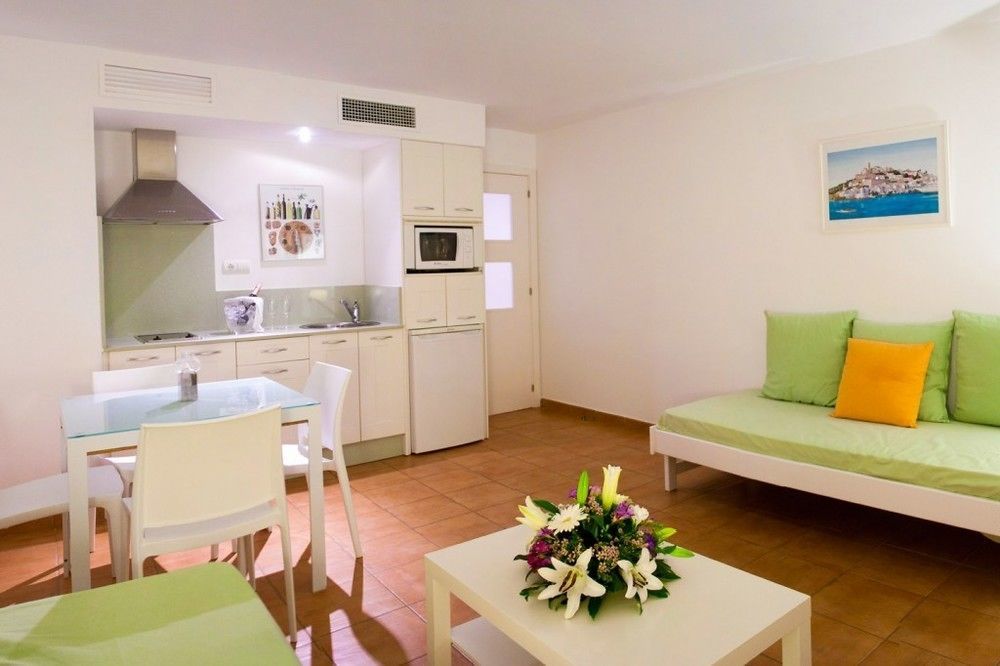 Apartahotel Llobet Ibiza